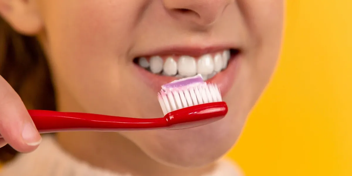 بروساژ دندان بعد از ارتودنسی