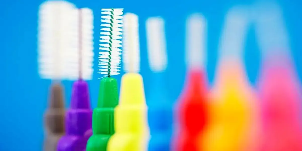 مسواک بین دندانی